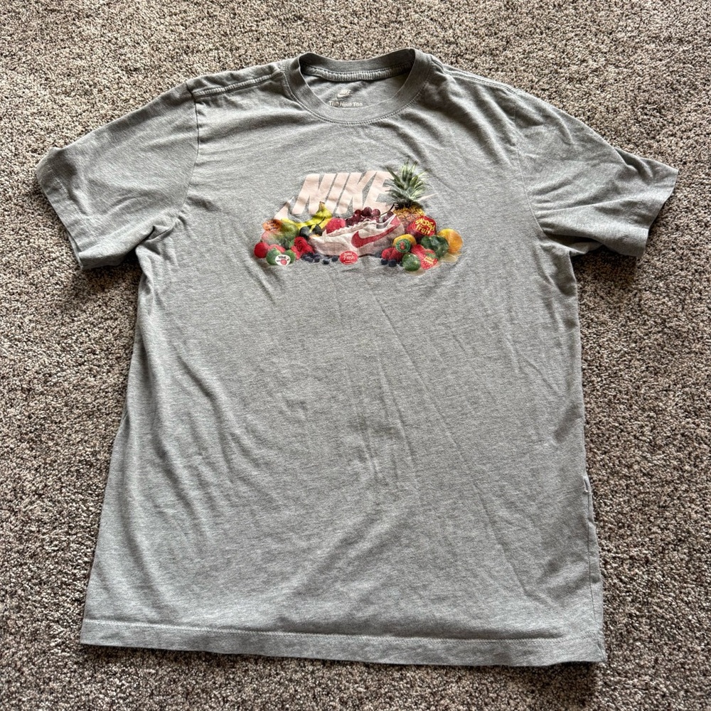 The Nike Tee with Fruit sneaker Tee Shirt size Medium - gray